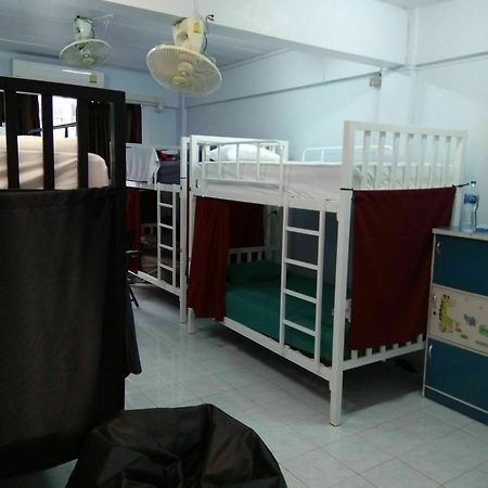 Shady'S Hostel Патая Екстериор снимка