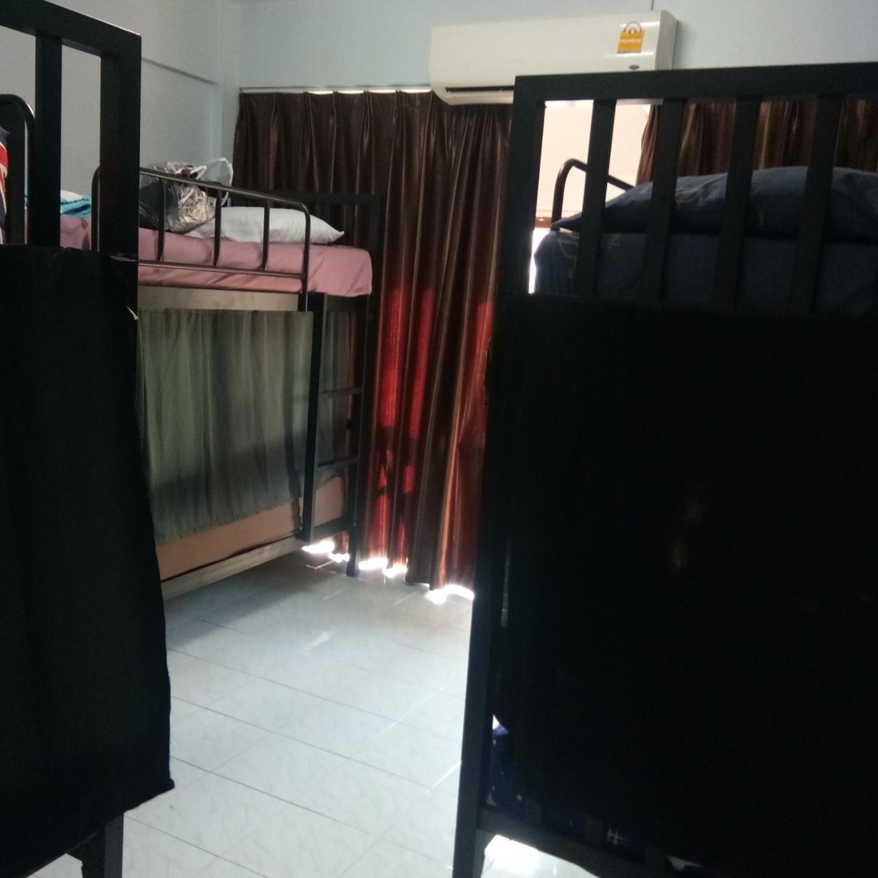 Shady'S Hostel Патая Екстериор снимка
