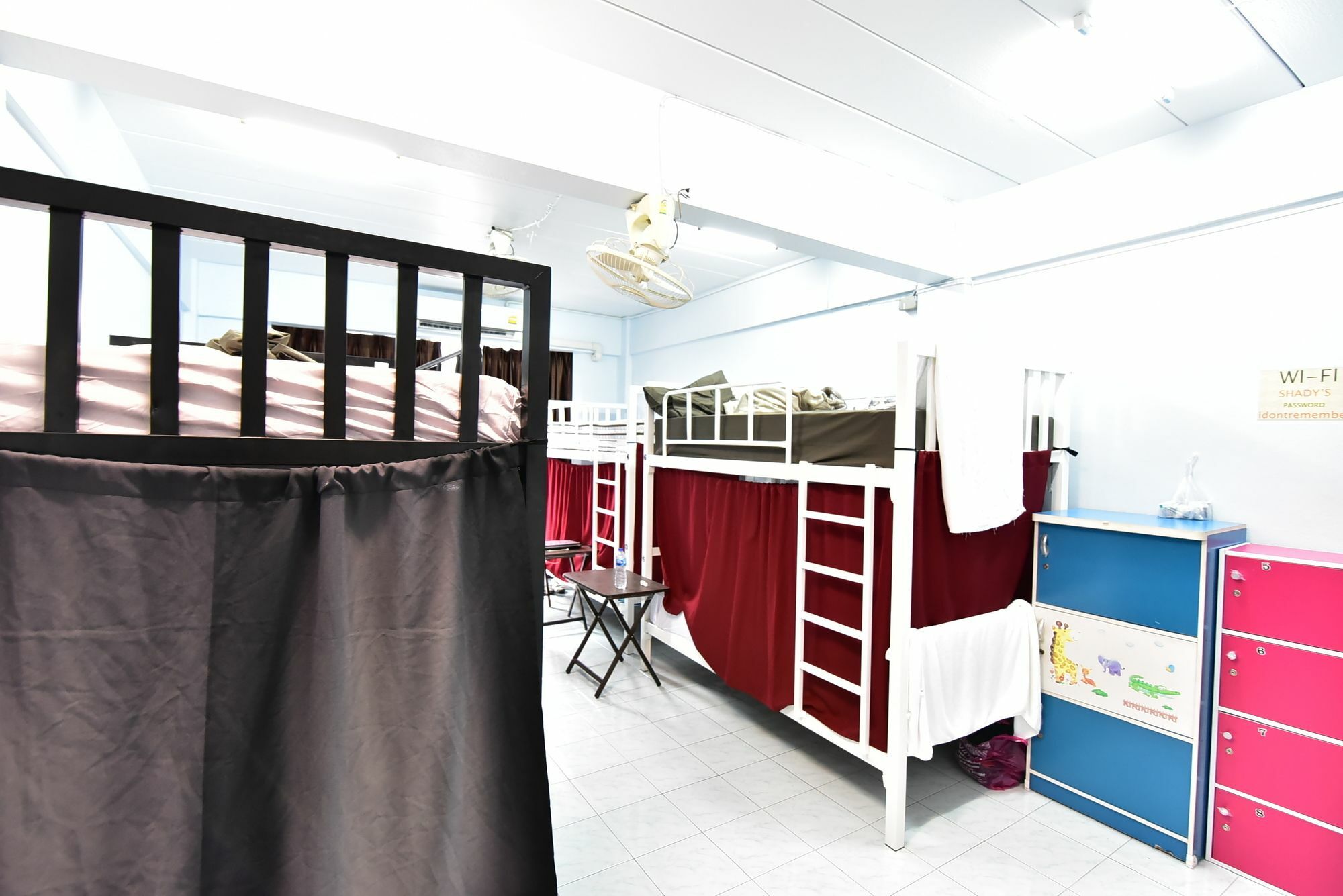 Shady'S Hostel Патая Екстериор снимка