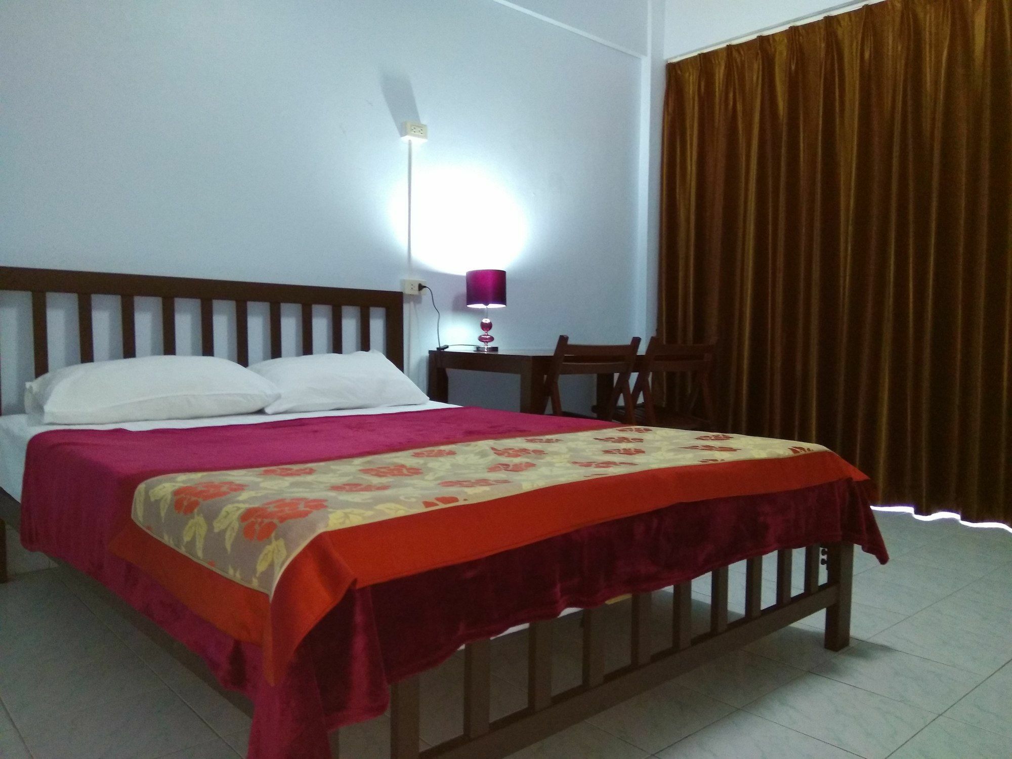 Shady'S Hostel Патая Екстериор снимка